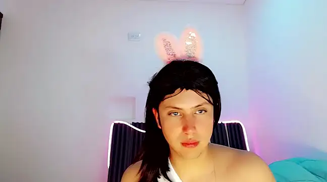Snapshot of Oxana-Novikov chatting on 12.06.24 Oxana-Novikov online show from 12.06.24