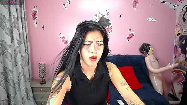 Snapshot of Kate_Laurence_ chatting on 12.04.24 Kate Laurence online show from 12.04.24