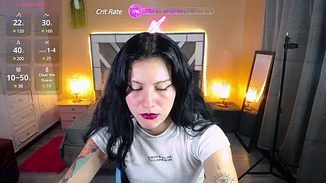 Snapshot of Kate_Laurence_ chatting on 12.30.24 Kate Laurence online show from 12.30.24