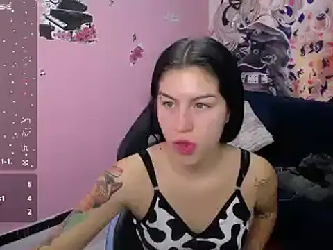 Snapshot of Kate_Laurence_ chatting on 02.08.25 Kate Laurence online show from 02.08.25