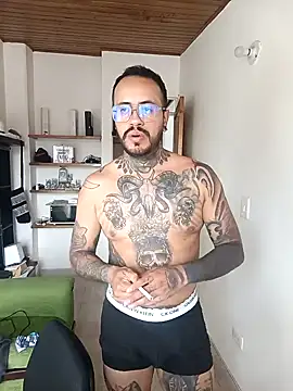 Snapshot of Nicky_smith__ chatting on 12.12.24 Nicky smith online show from 12.12.24