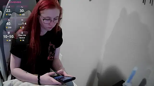LilyFoxxx online show from 12.27.24