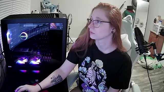 LilyFoxxx online show from 10.10.25