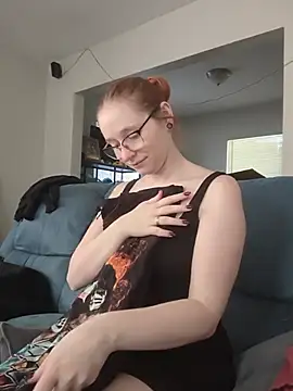 LilyFoxxx online show from 11.09.25