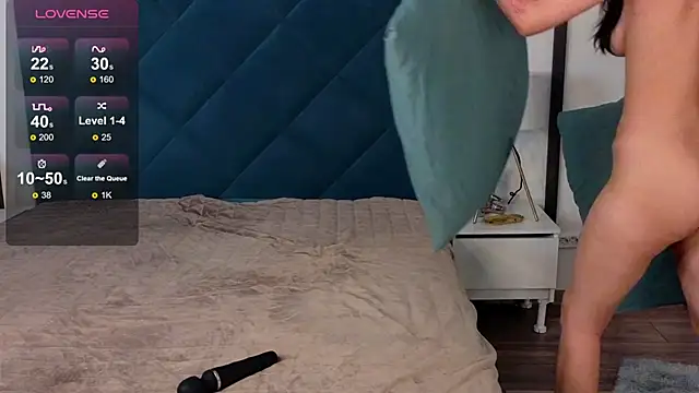 Snapshot of Amalia_3 chatting on 12.18.24 Amalia 3 online show from 12.18.24