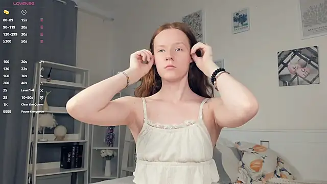 Snapshot of ZaraBluitt chatting on 10.04.25 ZaraBluitt online show from 10.04.25