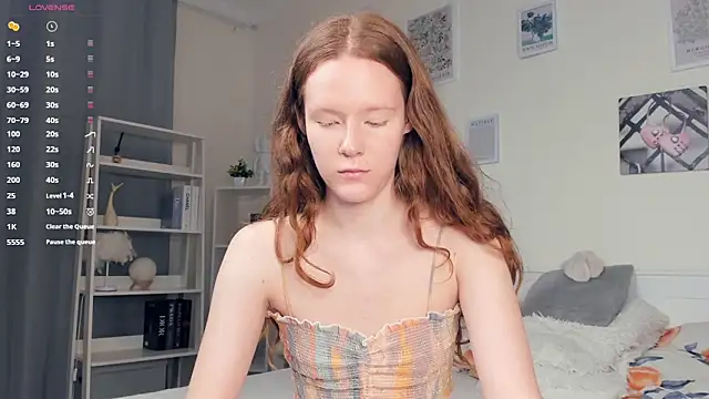 Snapshot of ZaraBluitt chatting on 10.11.25 ZaraBluitt online show from 10.11.25