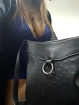 Snapshot of milf_venus chatting on 03.15.25 milf venus online show from 03.15.25