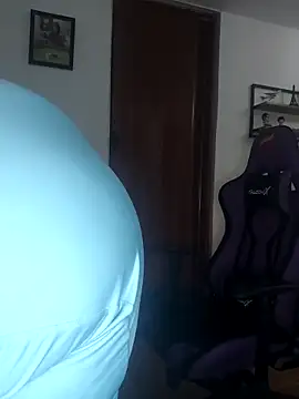 Snapshot of milf_venus chatting on 10.12.25 milf venus online show from 10.12.25