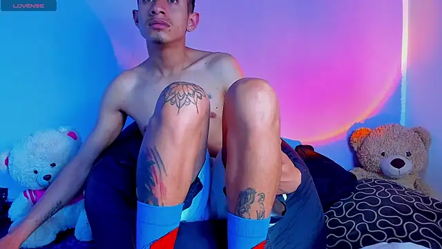 Snapshot of BIG_cockpether chatting on 10.19.25 BIG cockpether online show from 10.19.25