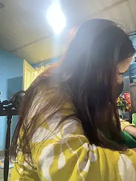 Black Glow online show from 02.11.25