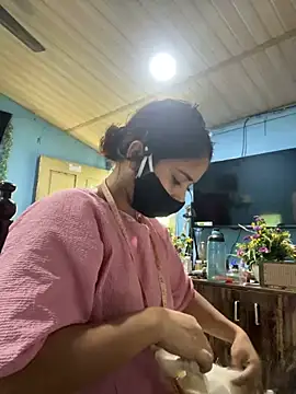 Black Glow online show from 03.16.25