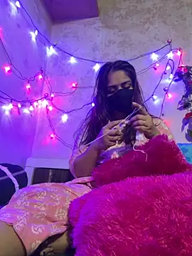 Black Glow online show from 09.11.25