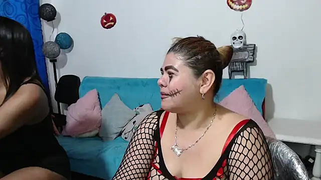 MISSANDRE4 online show from 10.31.25