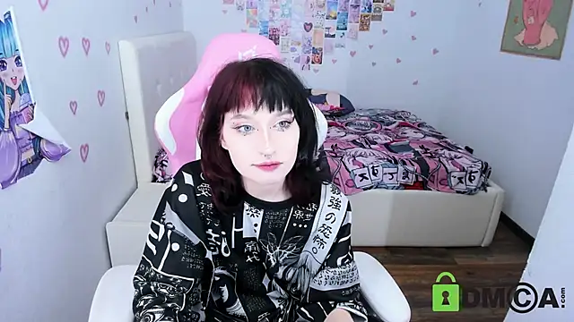 ElizaNik  online show from 01.22.25