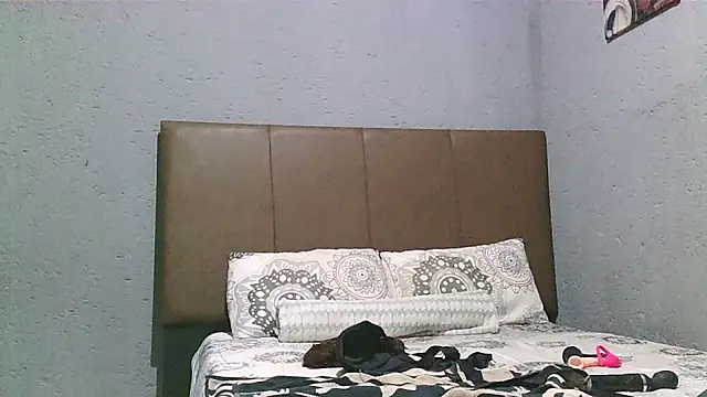 Sweetbedroomeyez01 online show from 02.05.25
