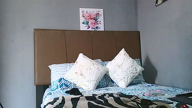 Sweetbedroomeyez01 online show from 02.12.25