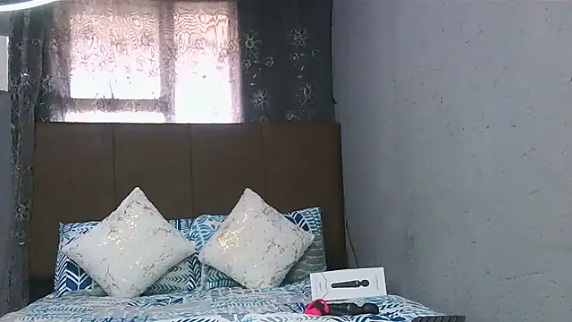 Sweetbedroomeyez01 online show from 03.04.25