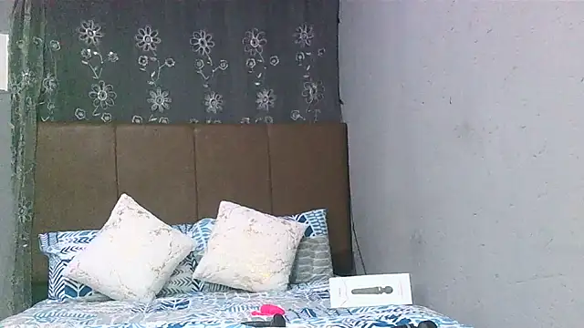 Sweetbedroomeyez01 online show from 03.04.25
