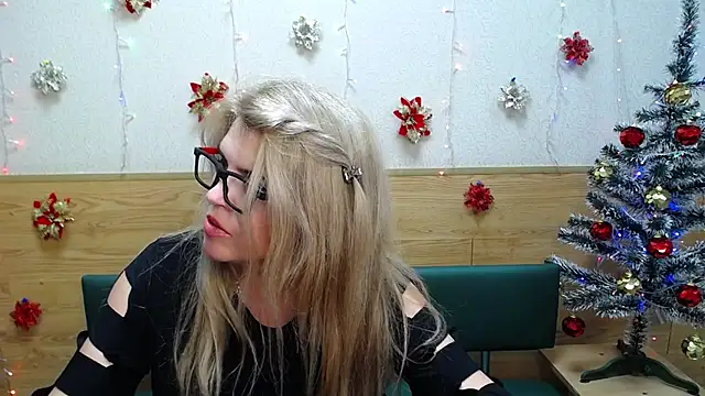 Julya Barbi online show from 12.20.24