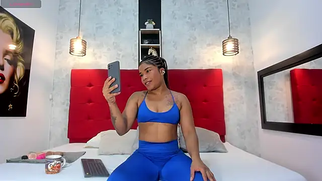 SilvannaFit online show from 02.12.25