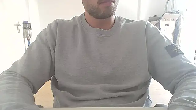 Snapshot of taallguyy_196 chatting on 09.18.25 taallguyy 196 online show from 09.18.25