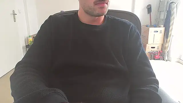 Snapshot of taallguyy_196 chatting on 09.30.25 taallguyy 196 online show from 09.30.25