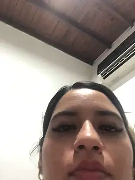 Snapshot of Amira__Fatima chatting on 02.12.25 Amira Fatima online show from 02.12.25