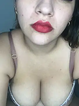 Snapshot of Amira__Fatima chatting on 03.08.25 Amira Fatima online show from 03.08.25