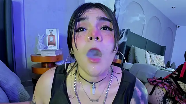 DakkotaBluee online show from 02.11.25