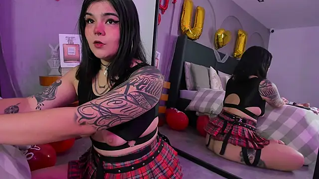 DakkotaBluee online show from 02.20.25