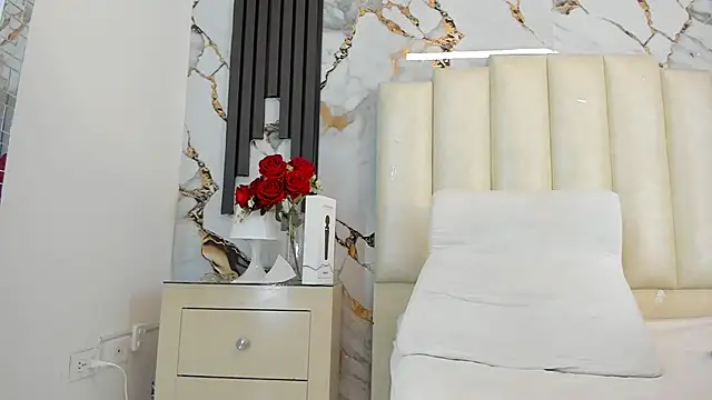 khloeblake online show from 02.20.25