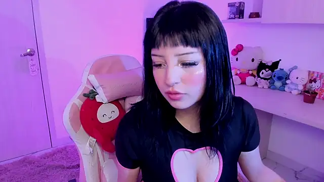 Francesca1  online show from 01.29.25