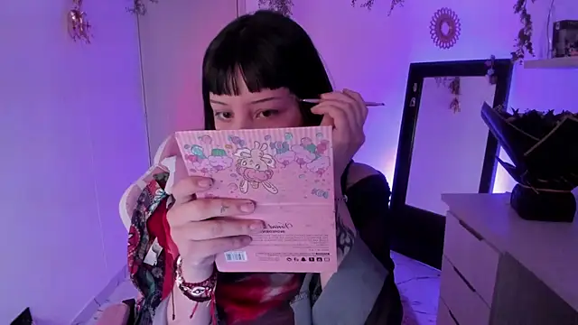 Francesca1  online show from 02.22.25