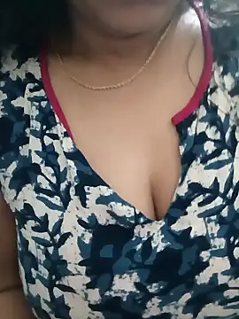 Sneha gril online show from 02.28.25