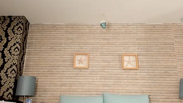 Snapshot of Catalinna_Thompson chatting on 01.17.25 Catalinna Thompson online show from 01.17.25