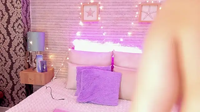 Snapshot of Catalinna_Thompson chatting on 03.04.25 Catalinna Thompson online show from 03.04.25