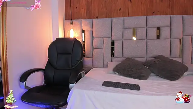 Saori newman online show from 12.28.24