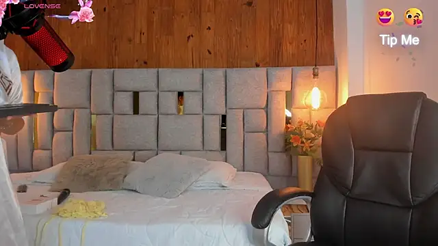 Saori newman online show from 01.17.25