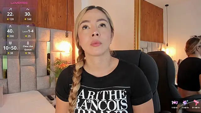 Saori newman online show from 09.10.25