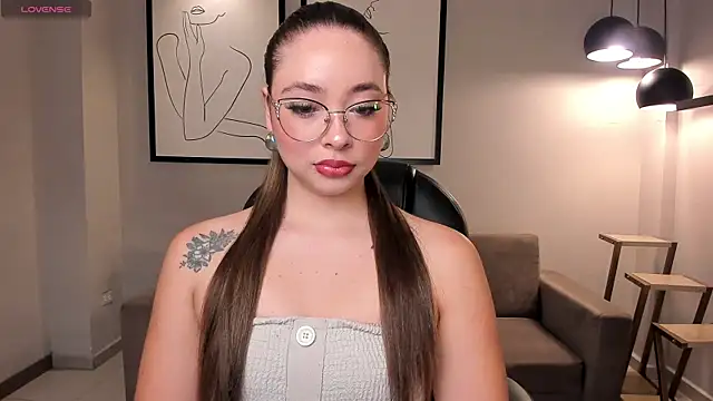 AlinaKravitz online show from 10.29.25