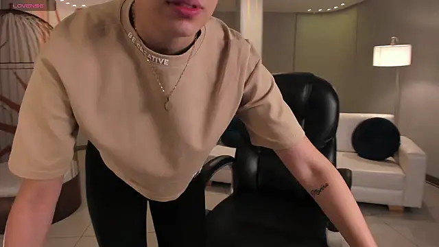 KaiaFerreira online show from 09.17.25