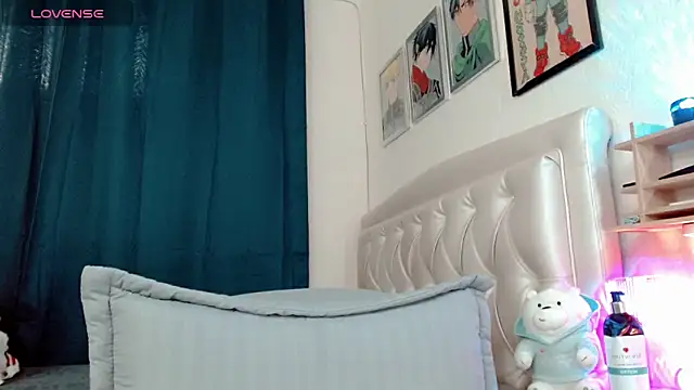 lunalovedoll  online show from 04.16.26