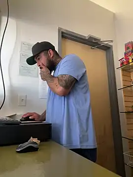 Snapshot of jr91esl chatting on 02.01.25 jr91esl online show from 02.01.25