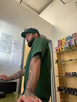 Snapshot of jr91esl chatting on 02.11.25 jr91esl online show from 02.11.25