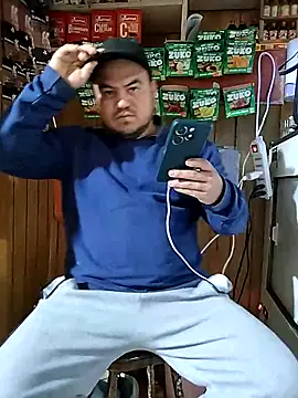 TheBriiaand30 online show from 04.17.26