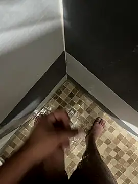 Snapshot of mylovetr1 chatting on 10.31.25 mylovetr1 online show from 10.31.25