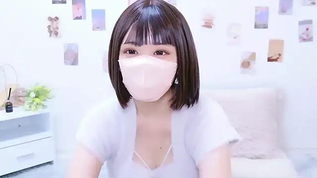 Snapshot of aki_zzz chatting on 10.06.25 aki zzz online show from 10.06.25