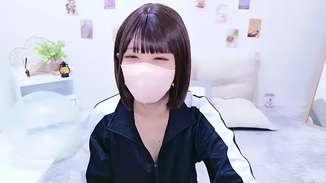 Snapshot of aki_zzz chatting on 11.05.25 aki zzz online show from 11.05.25