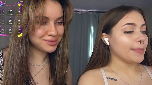 Snapshot of TateDevon chatting on 10.10.25 TateDevon online show from 10.10.25